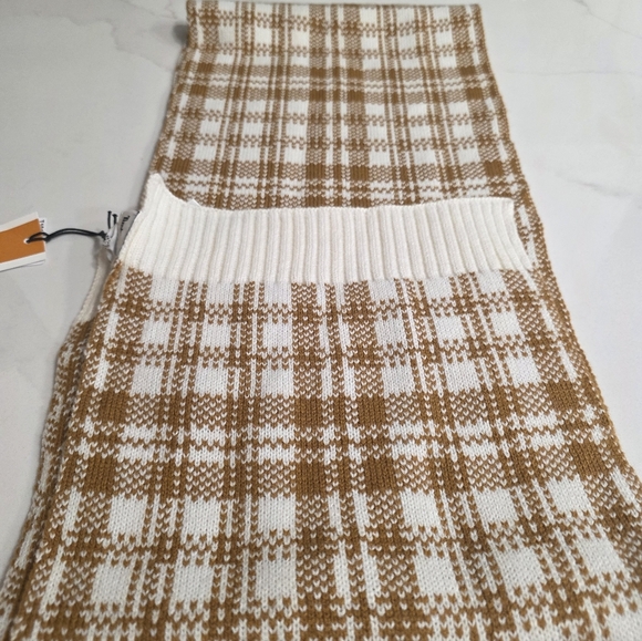 Timberland Tan and Cream Knit Scarf - Picture 6 of 6